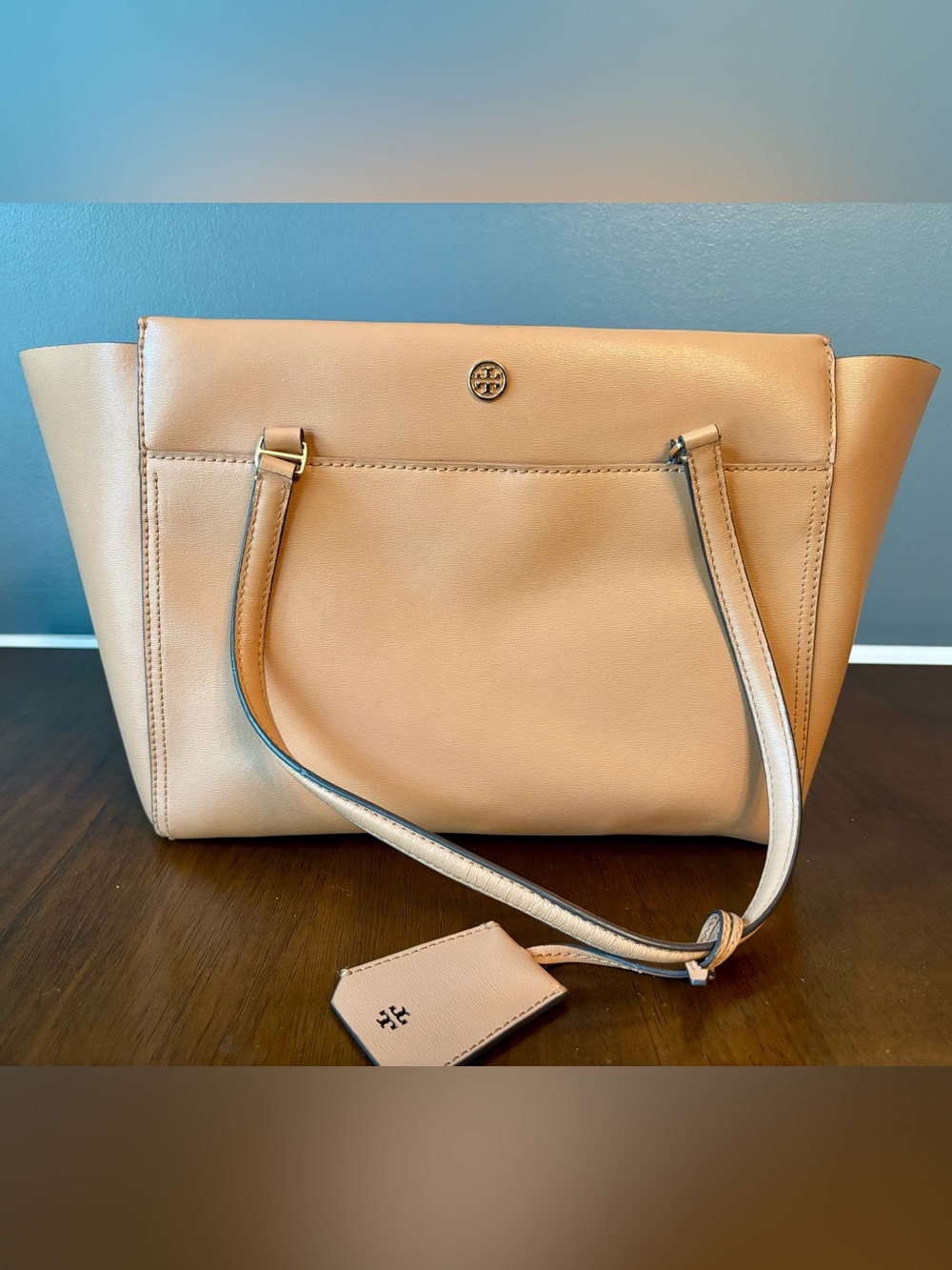 Tory Burch Light Beige Leather Shoulder Tote with Logo Charm